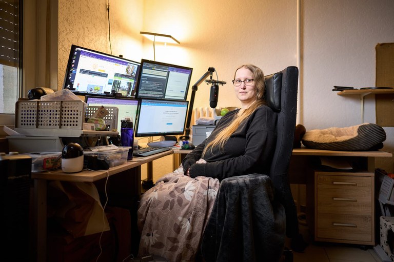 Ghostworkers_Nadine_1PN9398_jpg.jpg